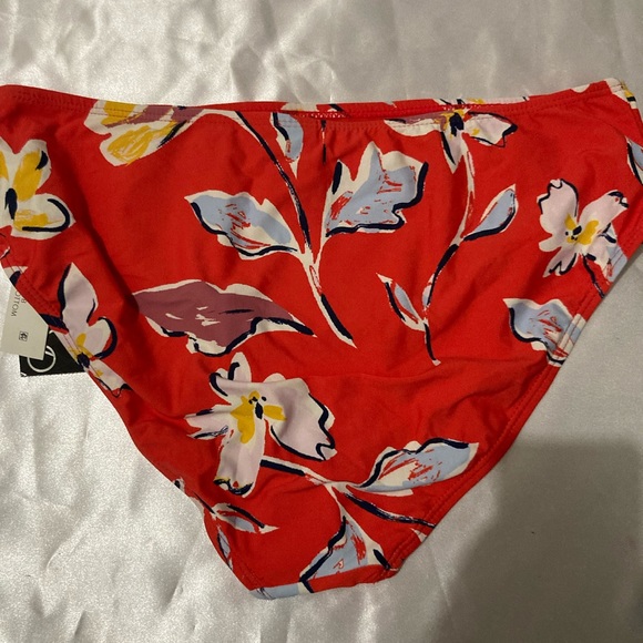 Bikini button - Picture 3 of 4